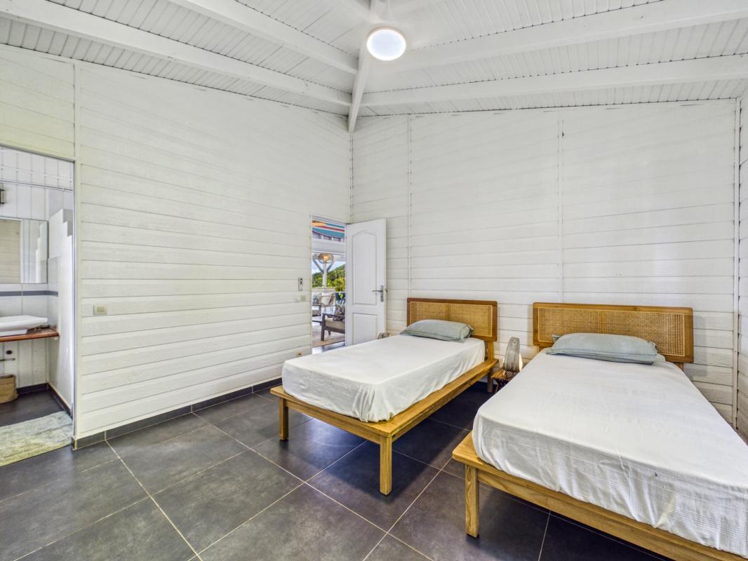 22.Guadeloupe Deshais- location villa 4 chambres 8 personnes avec piscine vue Mer
